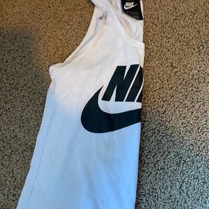 Nike workout tank top